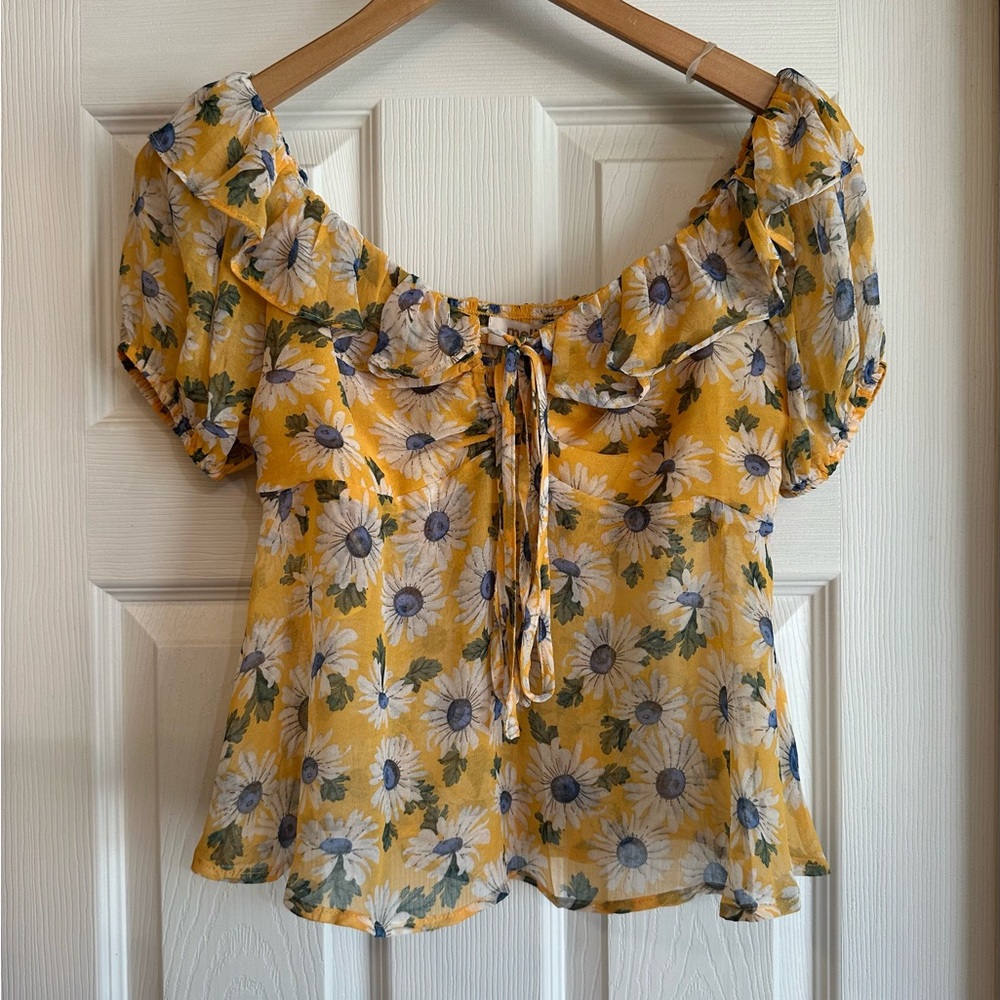 NWT Yellow Floral Short Sleeve Tie-Front Women's Top Size Small